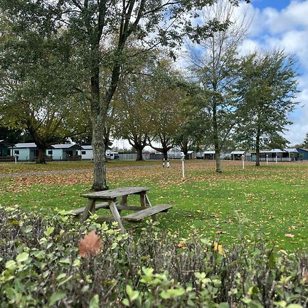 Cambridge Top 10 Holiday Park Exterior photo
