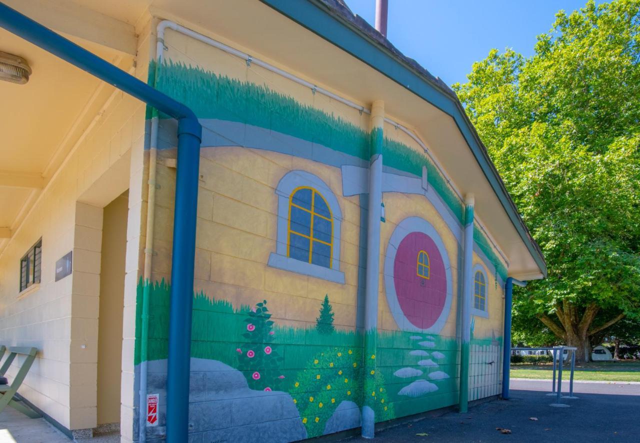 Cambridge Top 10 Holiday Park Exterior photo