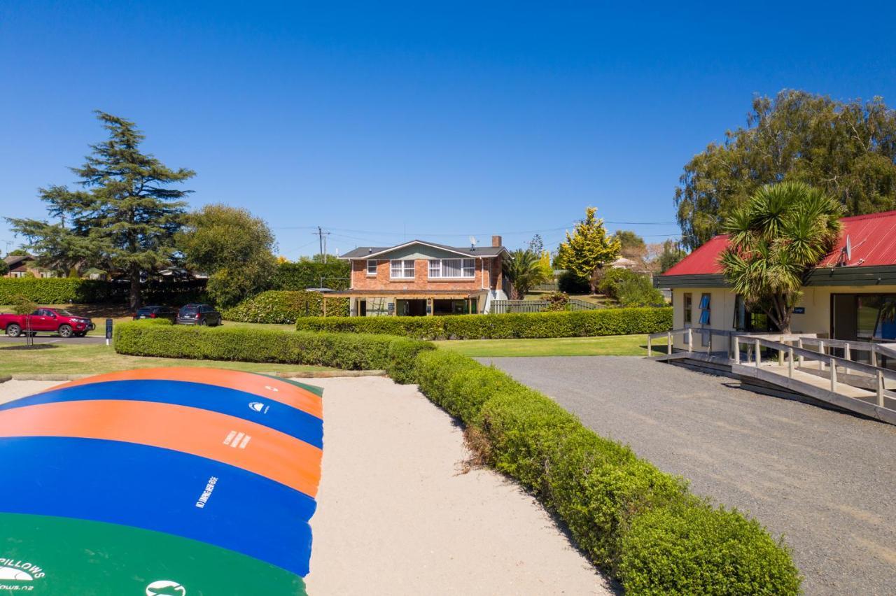 Cambridge Top 10 Holiday Park Exterior photo