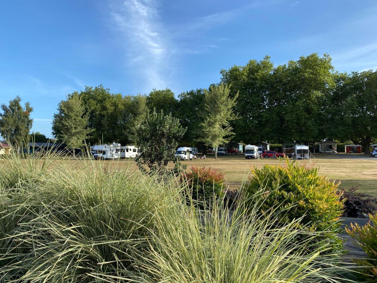 Cambridge Top 10 Holiday Park Exterior photo